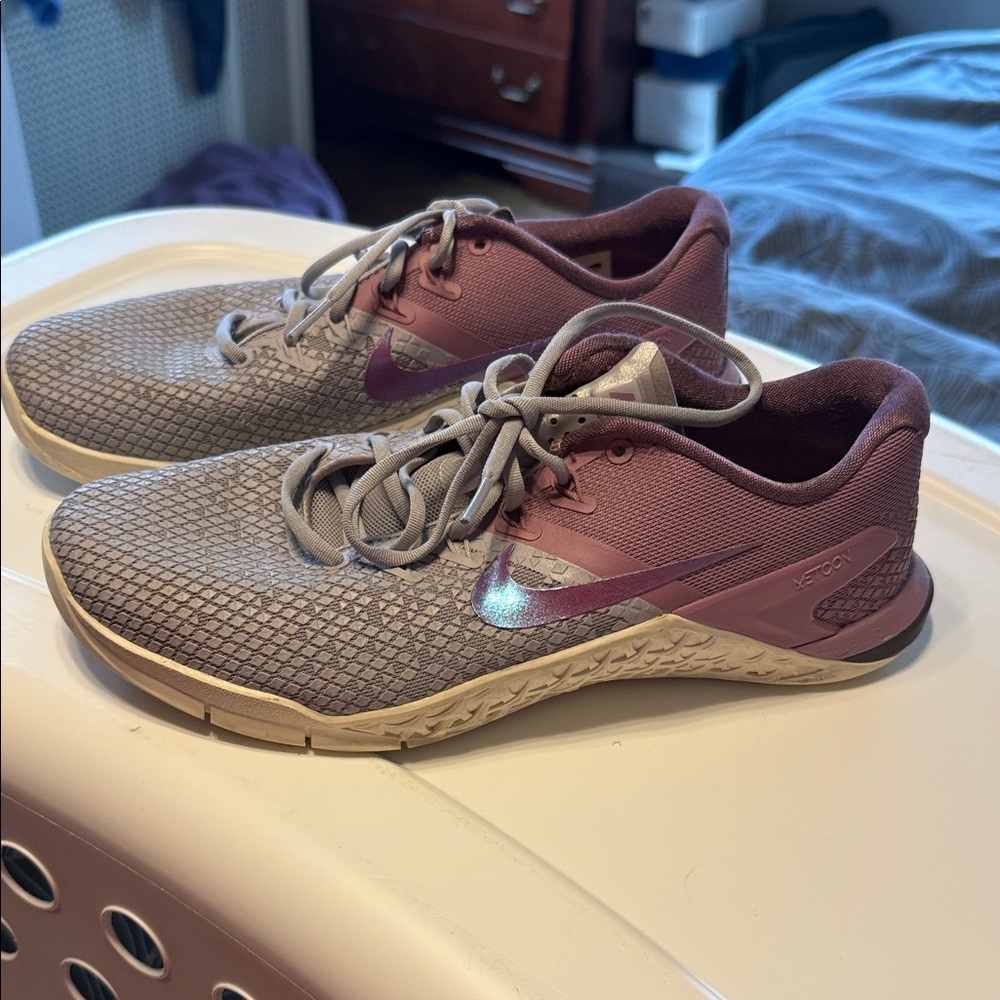 Nike Women's Mauve and Taupe Training Sneakers